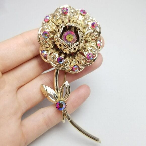Vintage Sarah Coventry Pink AB Rhinestone Flower Brooch, Gold Tone Estate - Picture 6 of 6